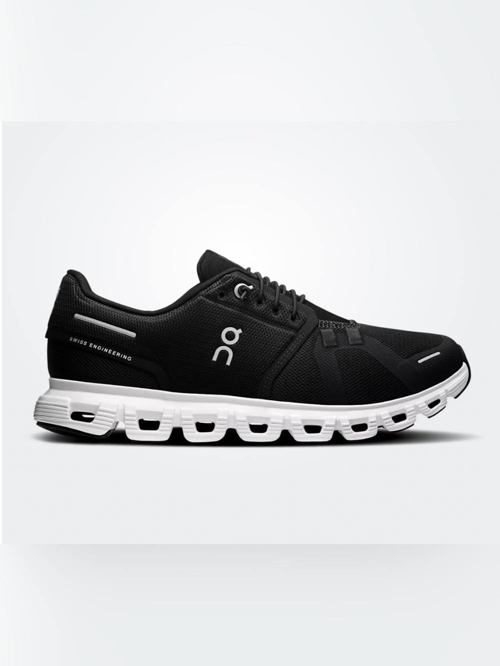Women’s On Running Cloud 6 Sneaker Size 8.5 EU 40 Black / White